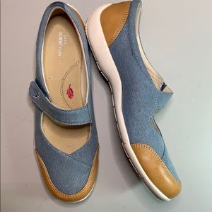 Ros Hommerson Capricorn flats sz 8.5 N